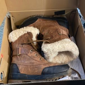 Size 7 Tivoli IV Parc Sorel winter boots